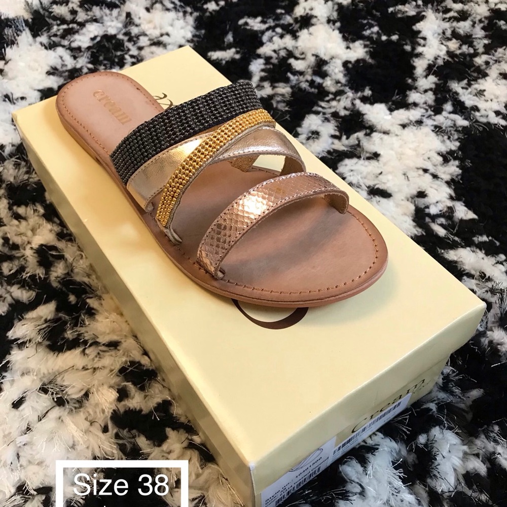Leather sandals